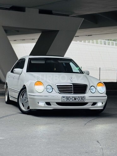 Mercedes E 320-5
