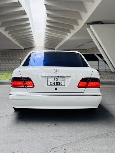 Mercedes E 320-7