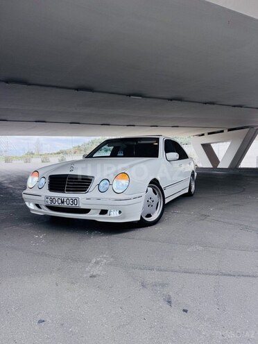 Mercedes E 320-10