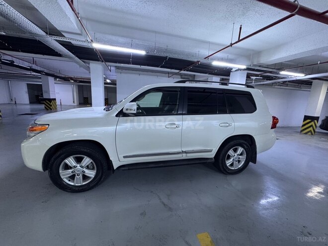 Toyota Land Cruiser-4