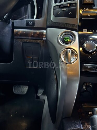 Toyota Land Cruiser-19