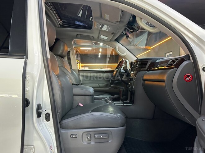 Lexus LX 570-18