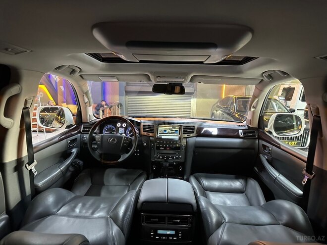 Lexus LX 570-21