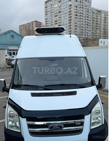 Ford Transit-5