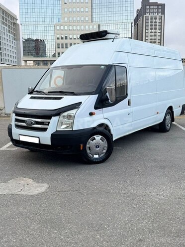 Ford Transit-2