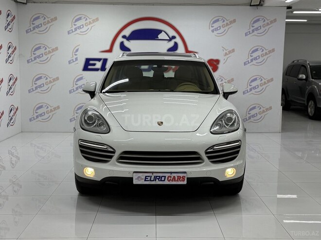 Porsche Cayenne-1