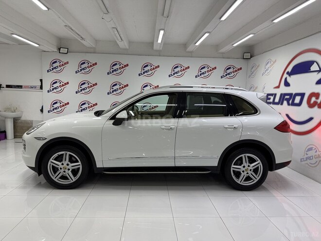 Porsche Cayenne-8