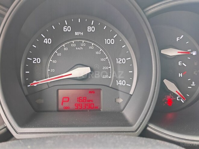 Kia Rio-7