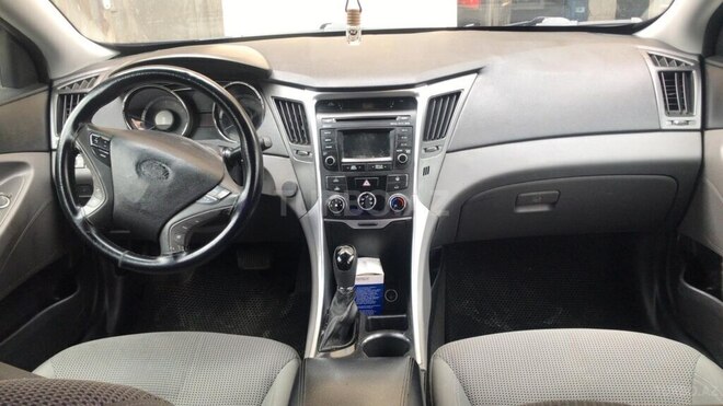 Hyundai Sonata-3