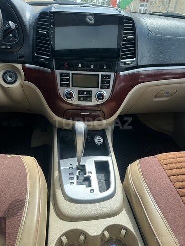 Hyundai Santa Fe-10