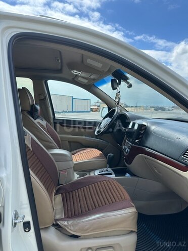 Hyundai Santa Fe-6