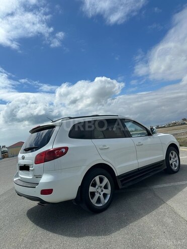 Hyundai Santa Fe-4