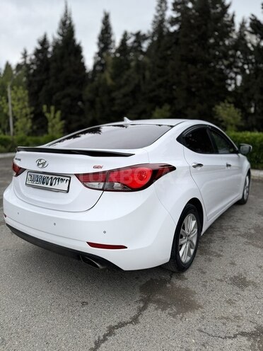 Hyundai Avante-7