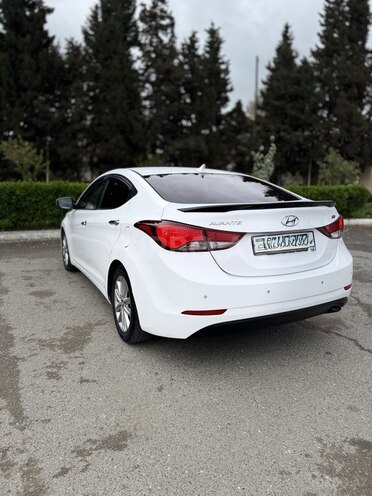 Hyundai Avante-2