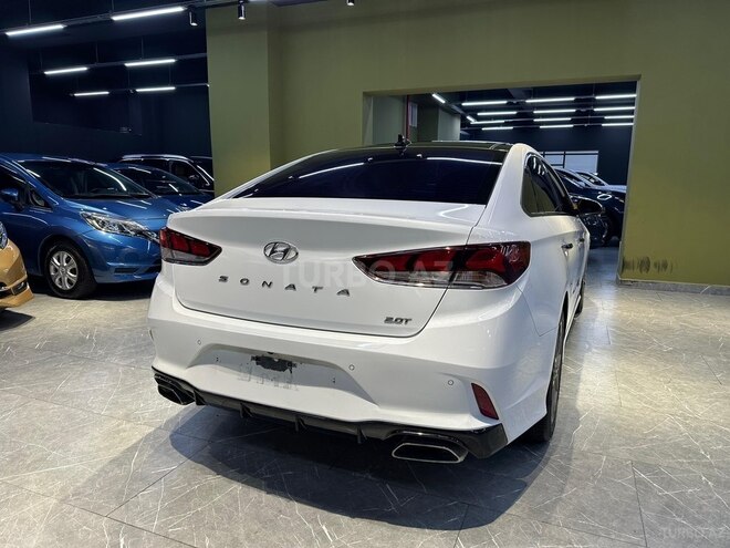 Hyundai Sonata-4