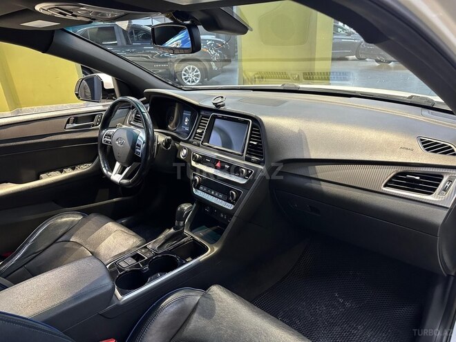 Hyundai Sonata-19