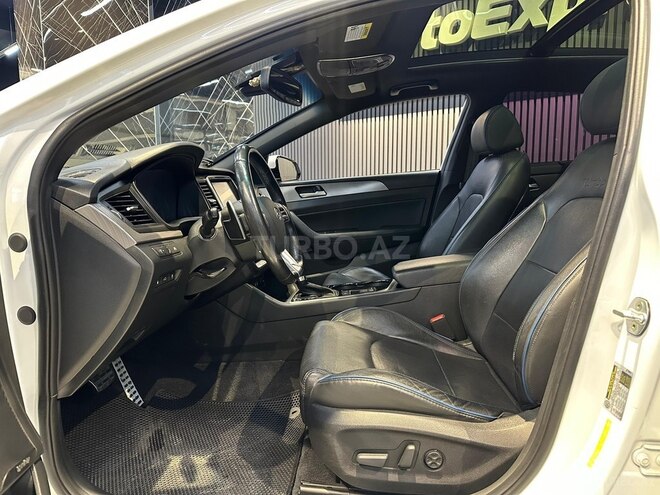 Hyundai Sonata-18