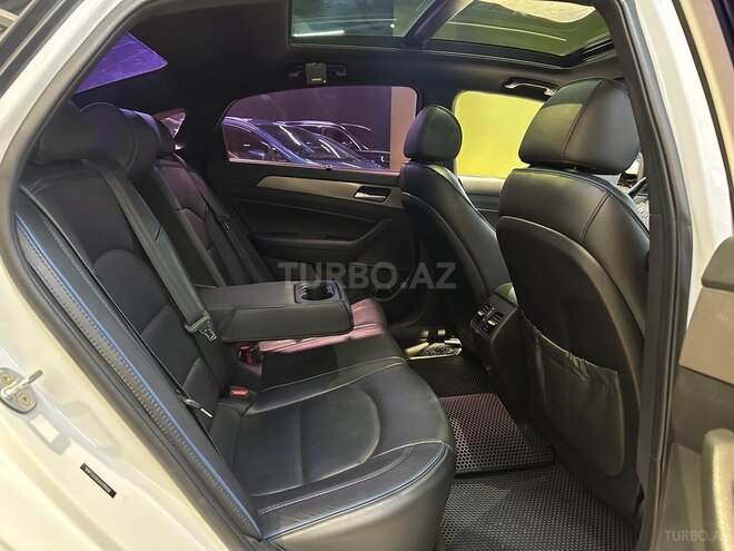 Hyundai Sonata-11