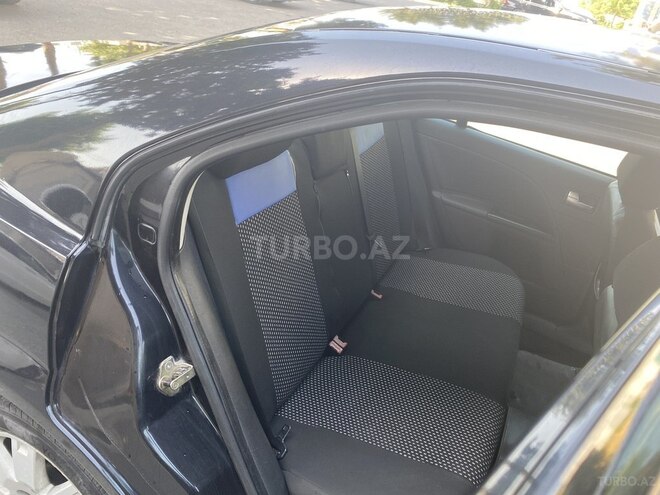Ford Mondeo-12