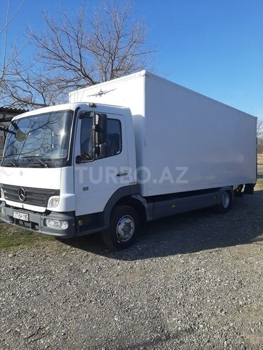 Mercedes Atego 818-5