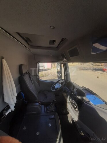 Mercedes Atego 818-9