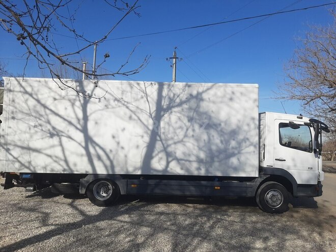 Mercedes Atego 818-12