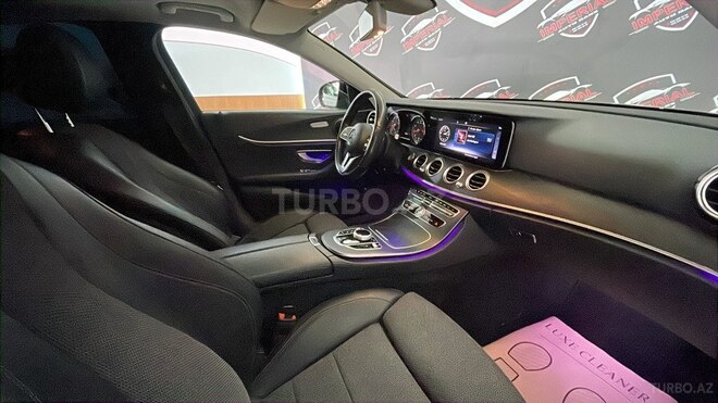 Mercedes E 300-8