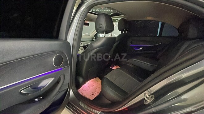 Mercedes E 300-10