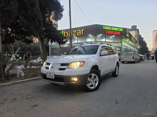 Mitsubishi Outlander-1