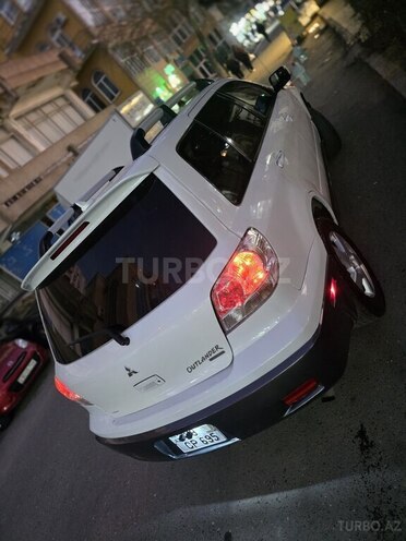 Mitsubishi Outlander-16