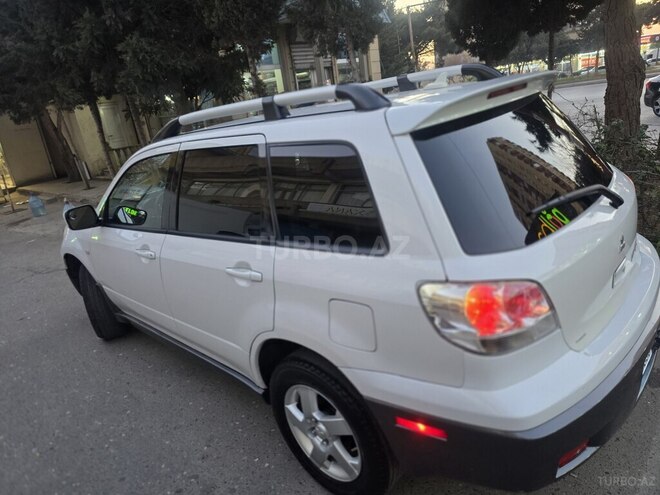 Mitsubishi Outlander-18