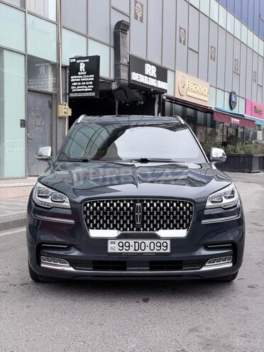 Lincoln Aviator-1