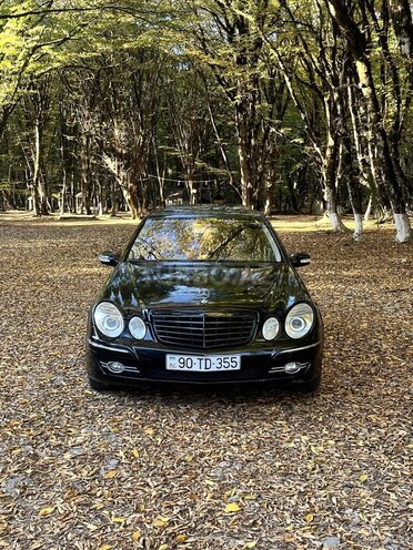Mercedes E 270-1
