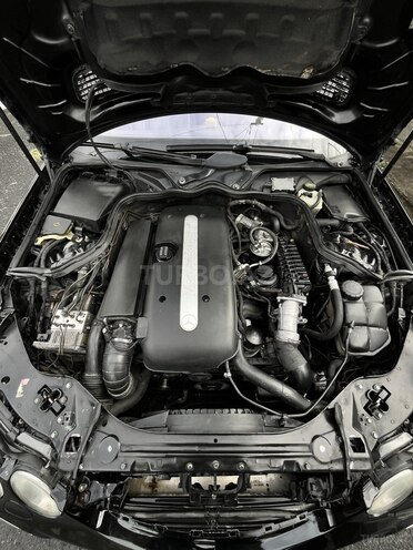 Mercedes E 270-8