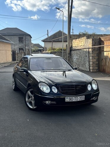 Mercedes E 270-6