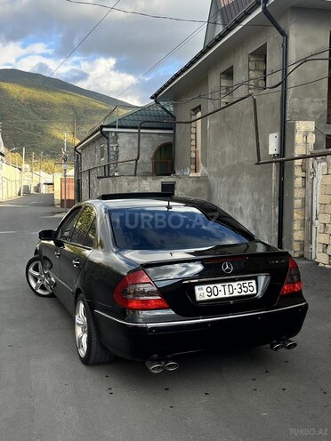 Mercedes E 270-5