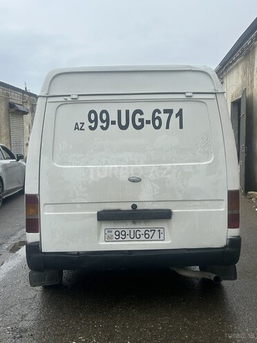 Ford Transit-2