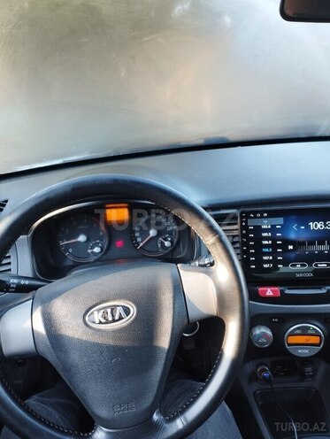 Kia Rio-6
