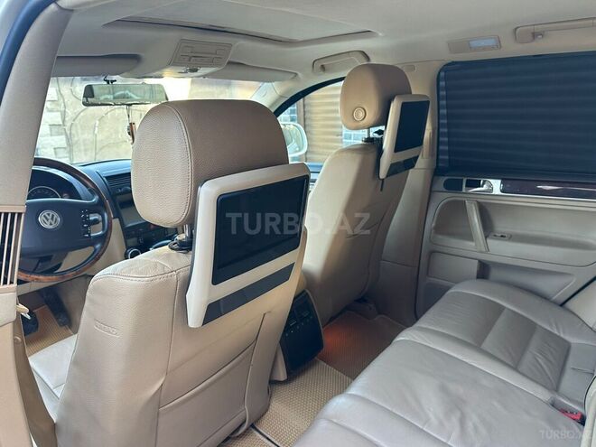 Volkswagen Touareg-9