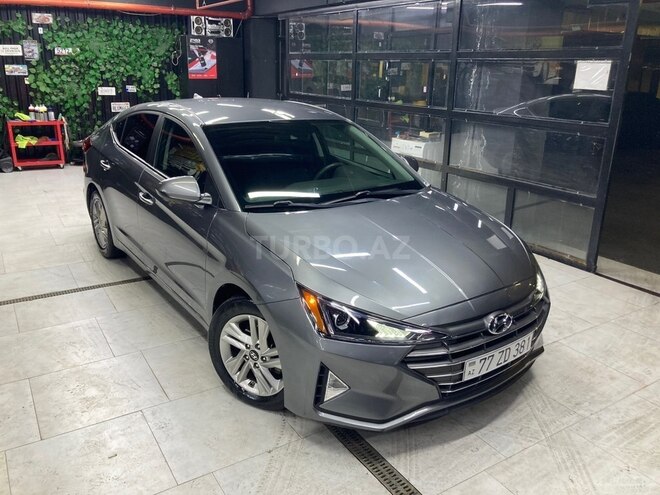 Hyundai Elantra-19