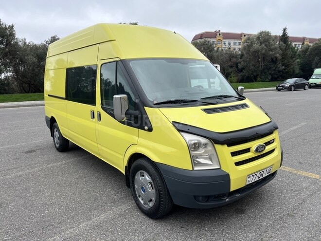 Ford Transit-5