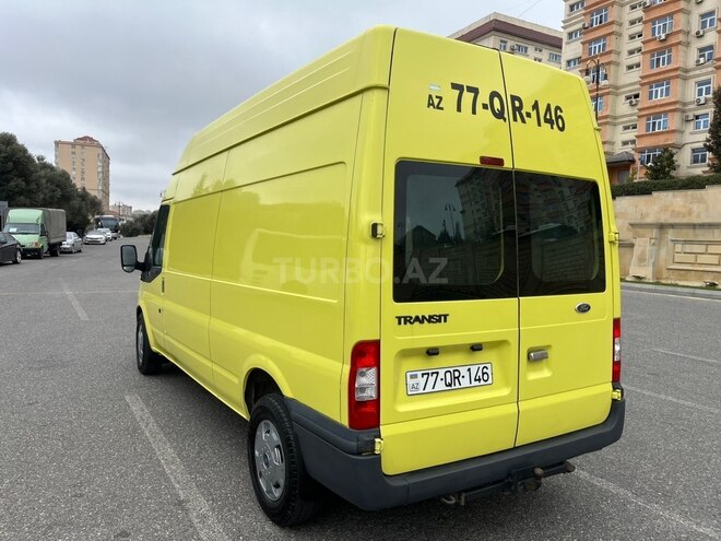 Ford Transit-10