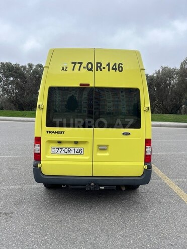 Ford Transit-7