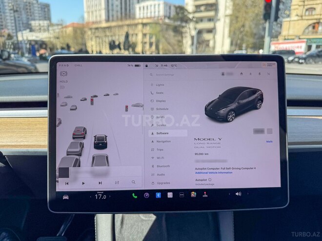 Tesla Model Y-16