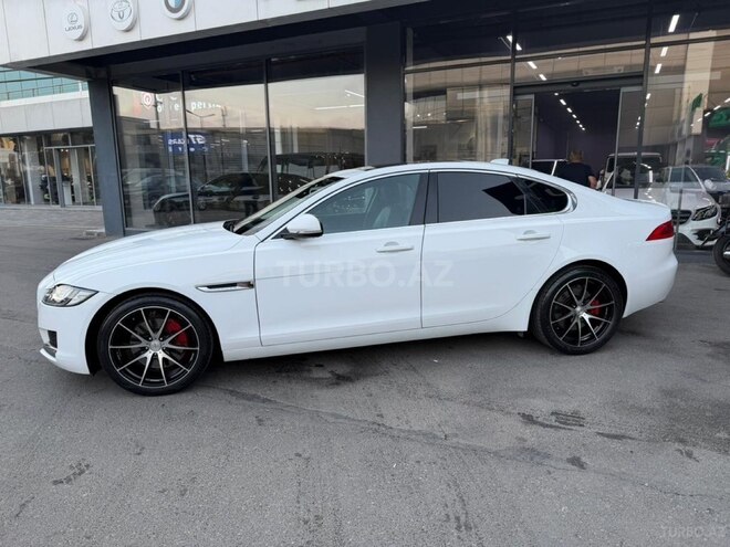 Jaguar XF-7
