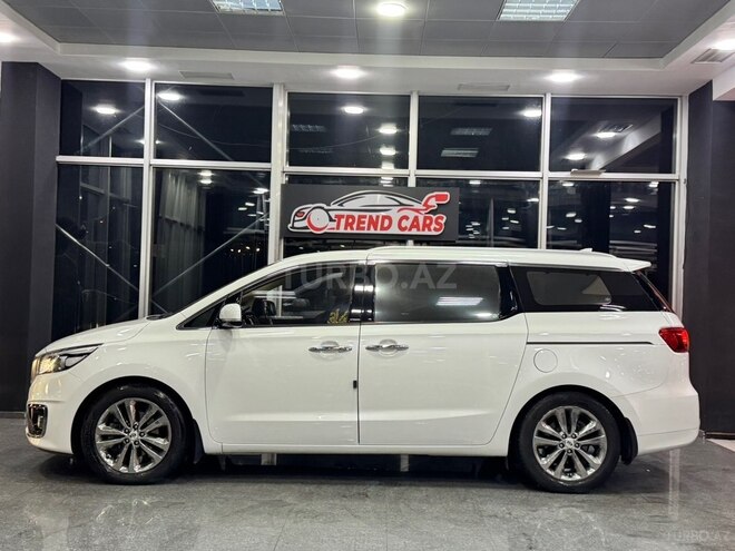 Kia Carnival-3