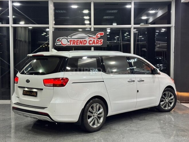 Kia Carnival-6