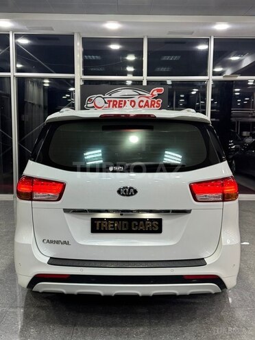 Kia Carnival-9