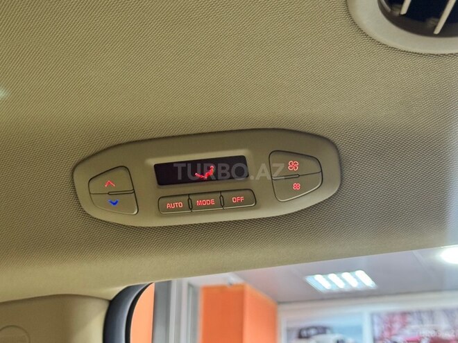 Kia Carnival-27