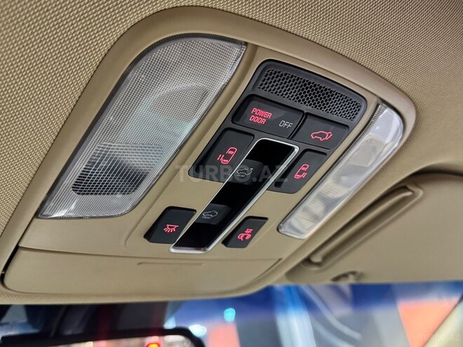 Kia Carnival-34